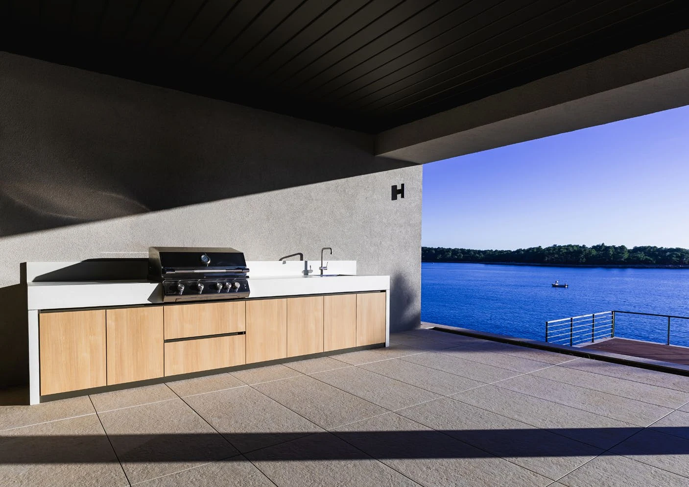 Adriatic Line — Evoluta outdoor kitchen in Korčula, Croatia